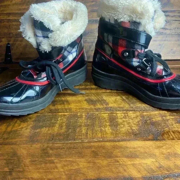 Anne Klein Sport Tartan Plaid Winter Waterproof Duck Boots Gallup Red Black 10M - Picture 6 of 9
